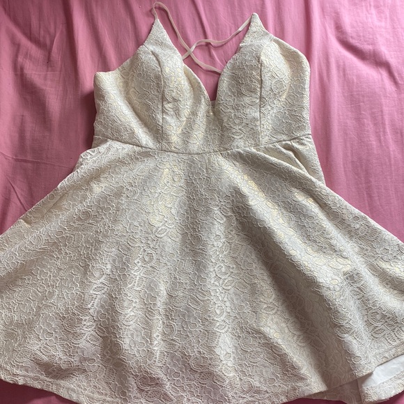 Perl flower patterned Windsor dress size large - Picture 1 of 3